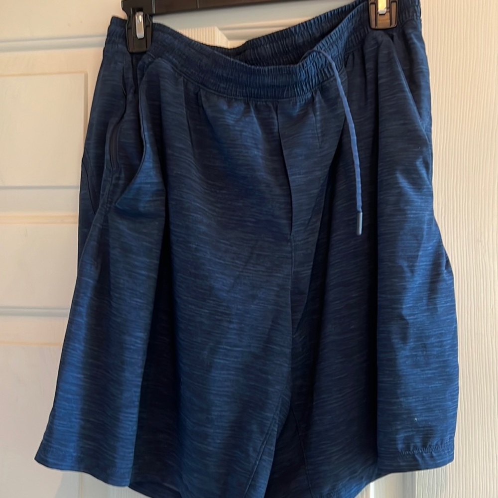 Lululemon shorts navy